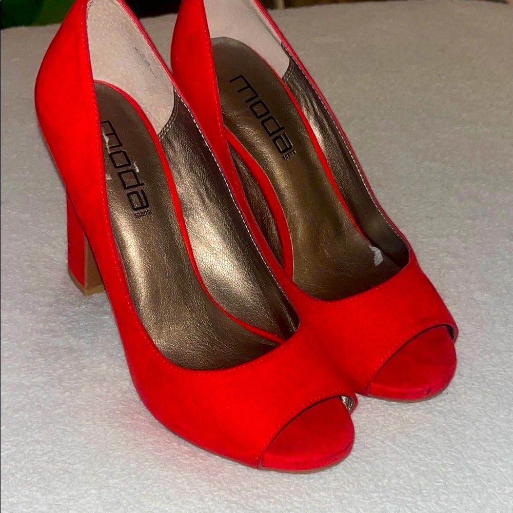 Moda Red Stiletto Peep-Toe Heels